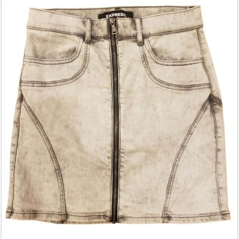 Express Skirt Size 4 πββ¬ - Picture 1 of 7